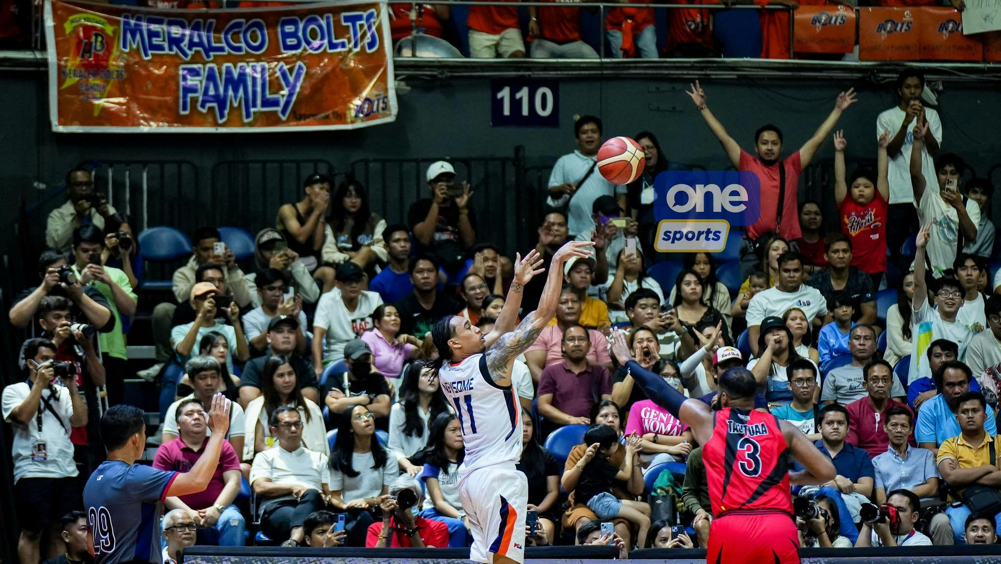 IN PHOTOS: Meralco finishes strong, snags Game 3 win over San Miguel in PBA Philippine Cup Finals