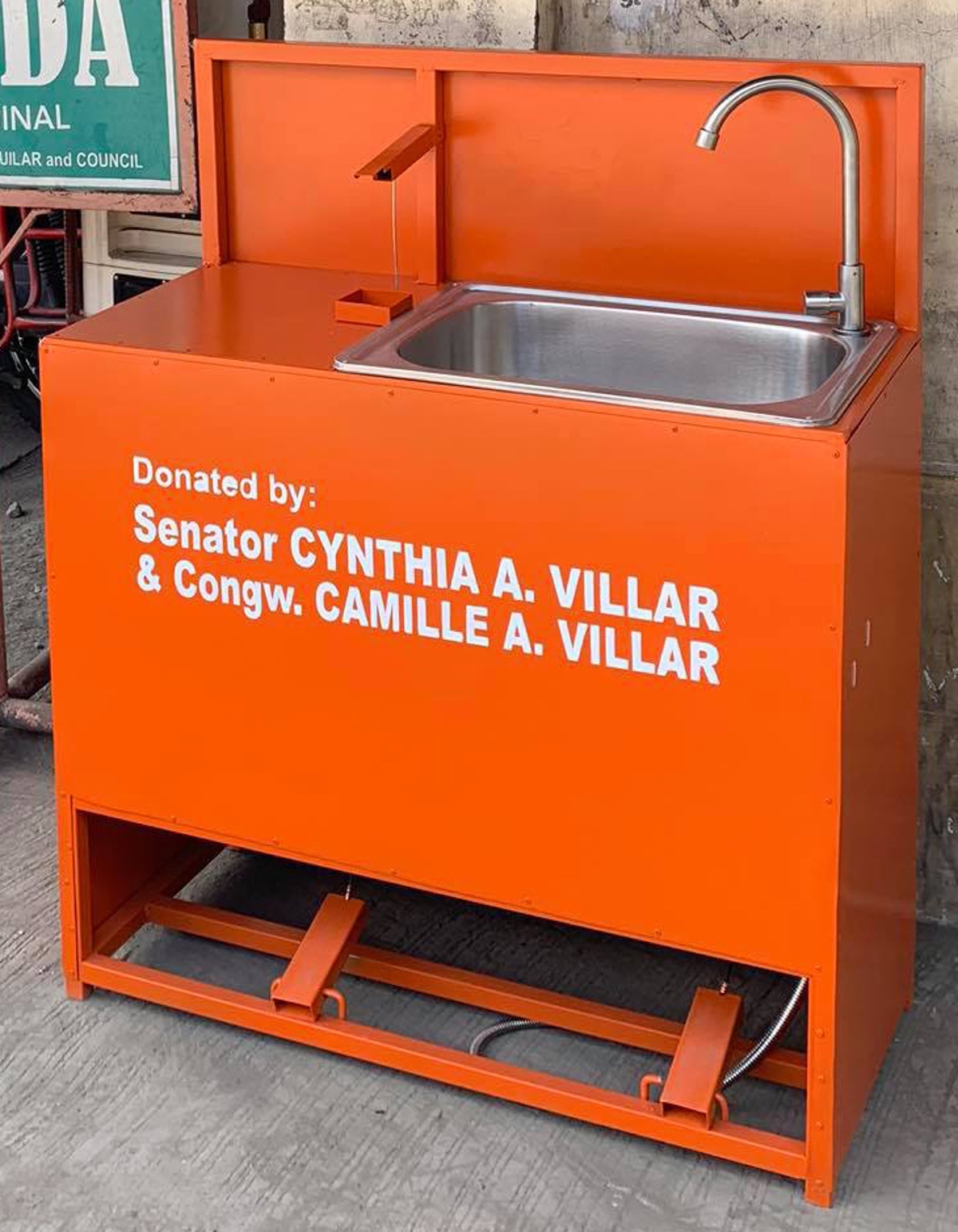 Villar Sets Up Portable Hand Washing Stations In Crowded Areas Onenews Ph