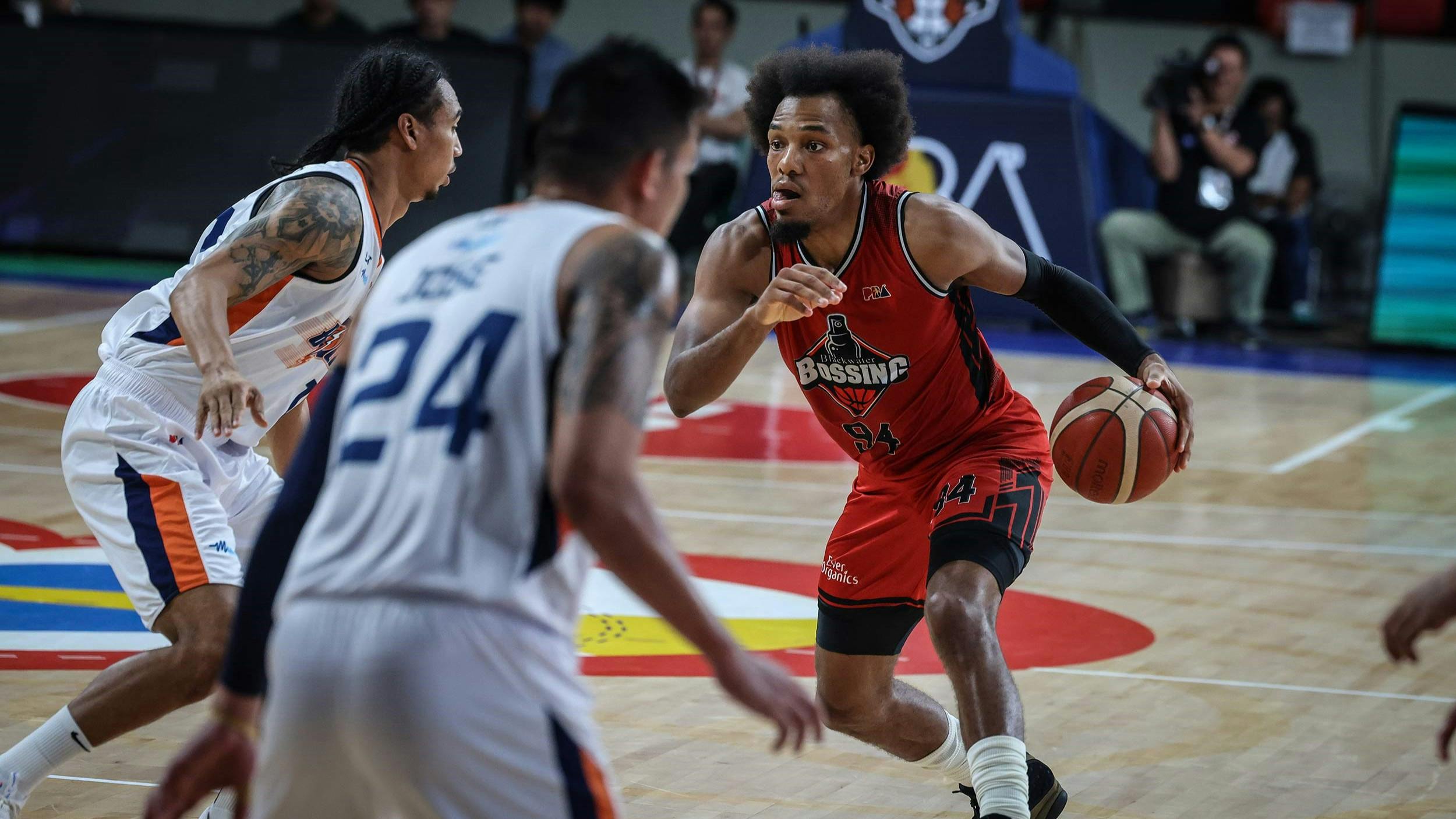 Blackwater notches win No. 1, stains Meralco