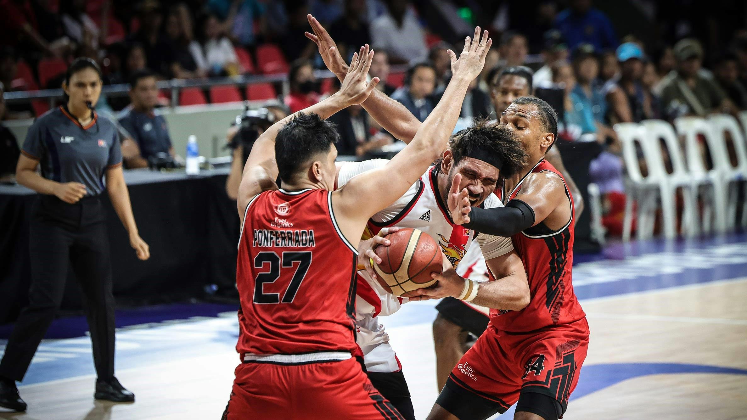 PBA: No surrender for Blackwater as it stays in playoff hunt after shellacking San Miguel