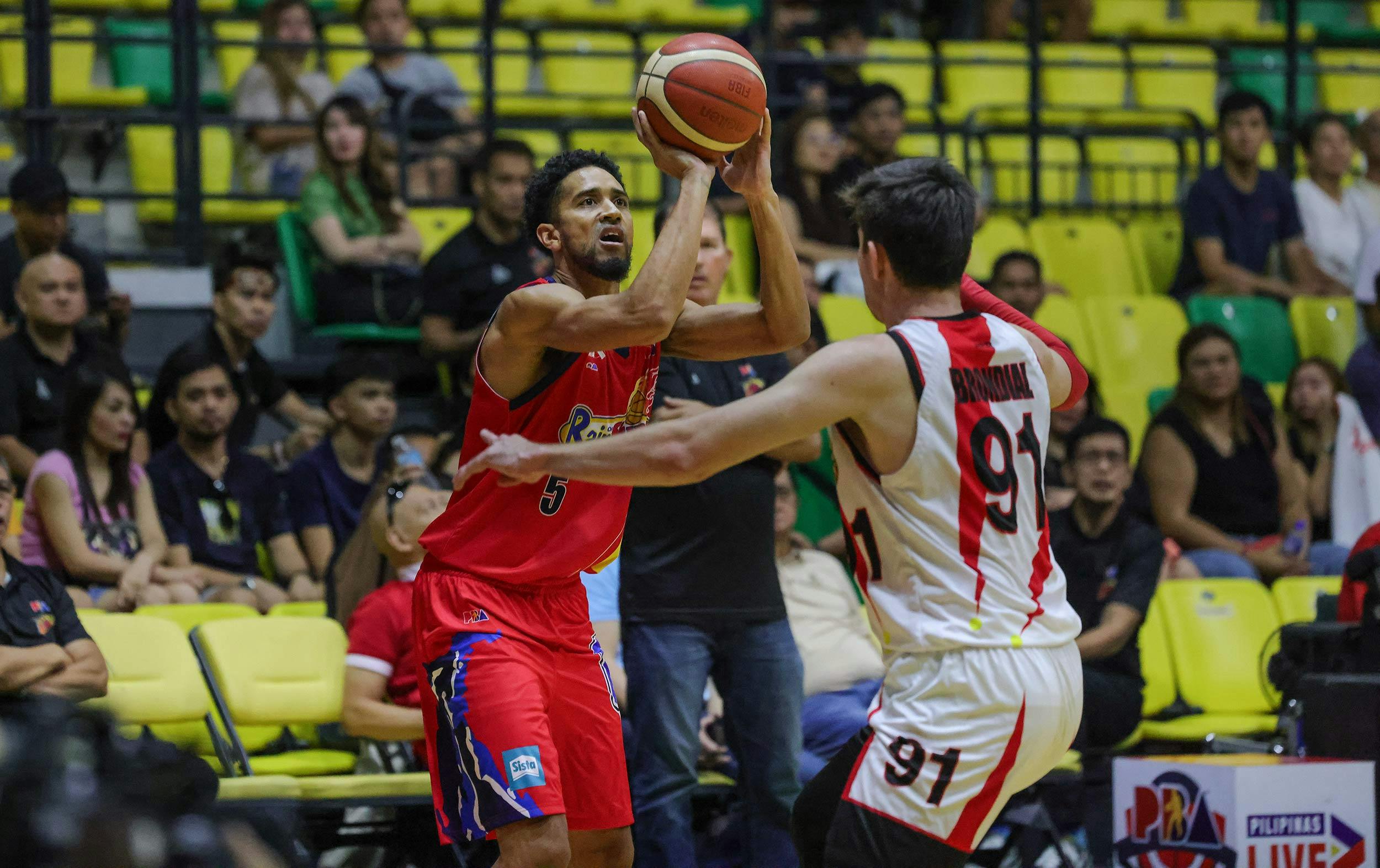 PBA: Gabe Norwood takes on new role as playing assistant coach of Rain or Shine
