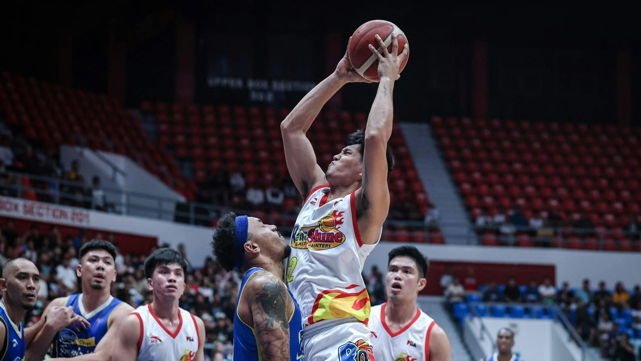 Yeng Guiao lauds Jhonard Clarito: Gives blood, sweat and tears for Rain or Shine in Game 3