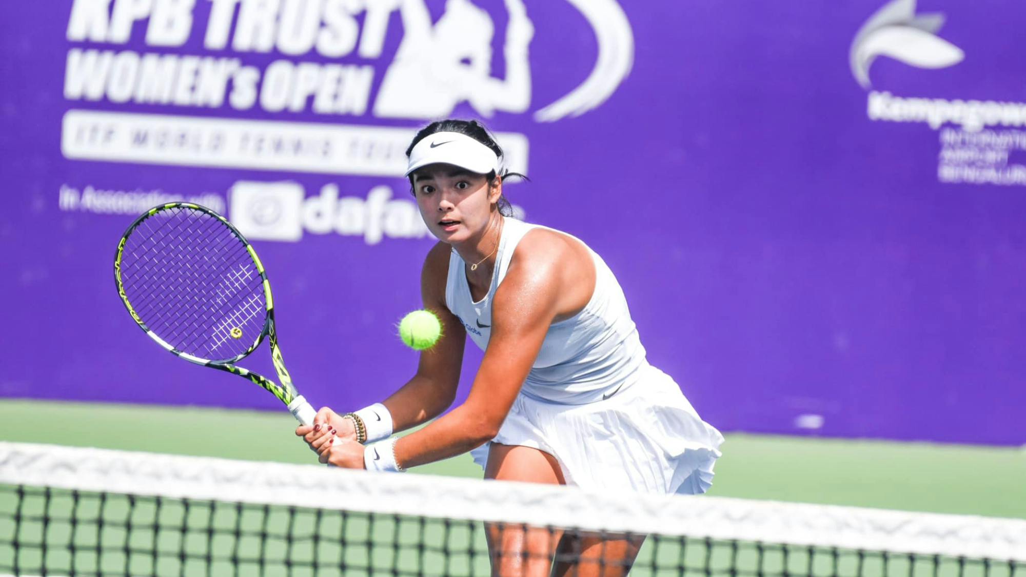 Alex Eala survives early test to move on in Singapore Open qualifiers