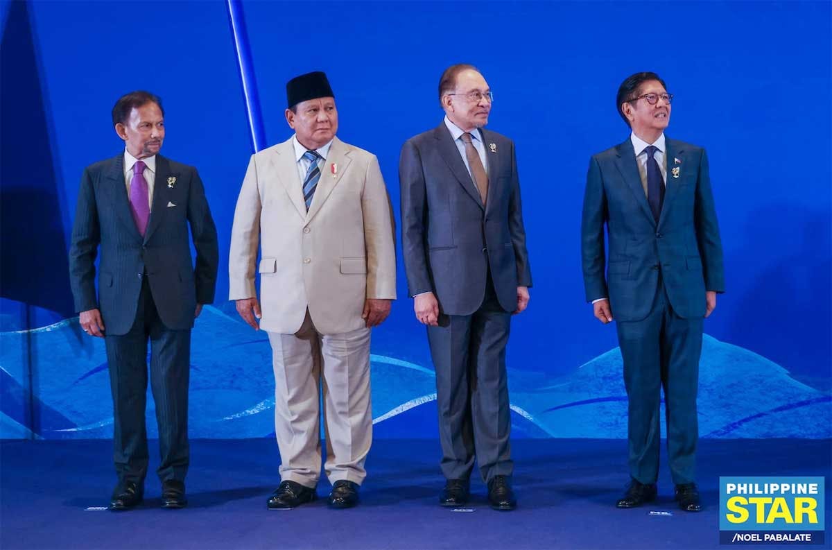 Asean Leaders Begin Arriving For Summit