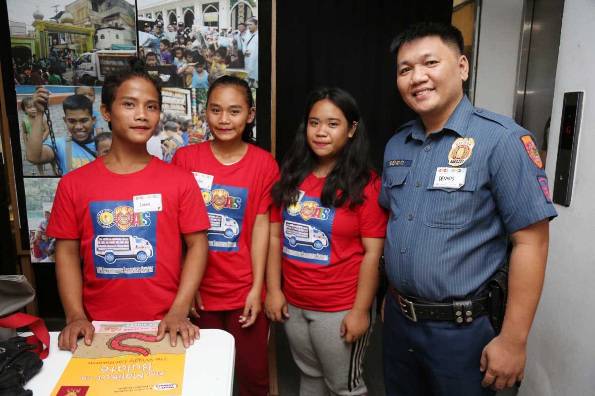 MPD Gets 50 Students After ‘Viral’ Mobile Library