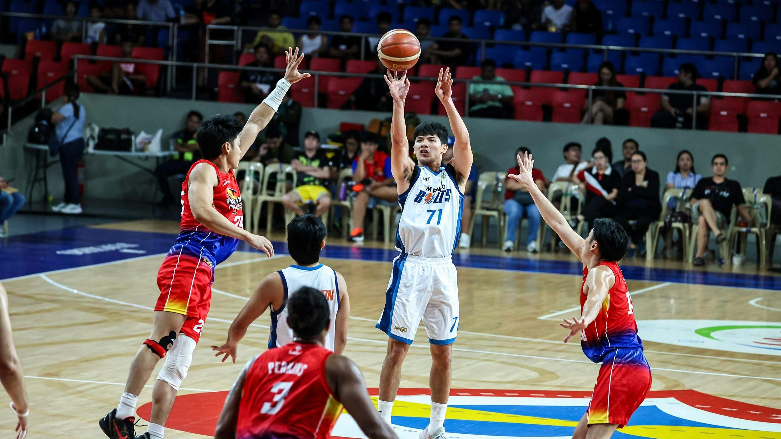  PBA: Meralco ousts Phoenix, closes in on quarterfinal seat