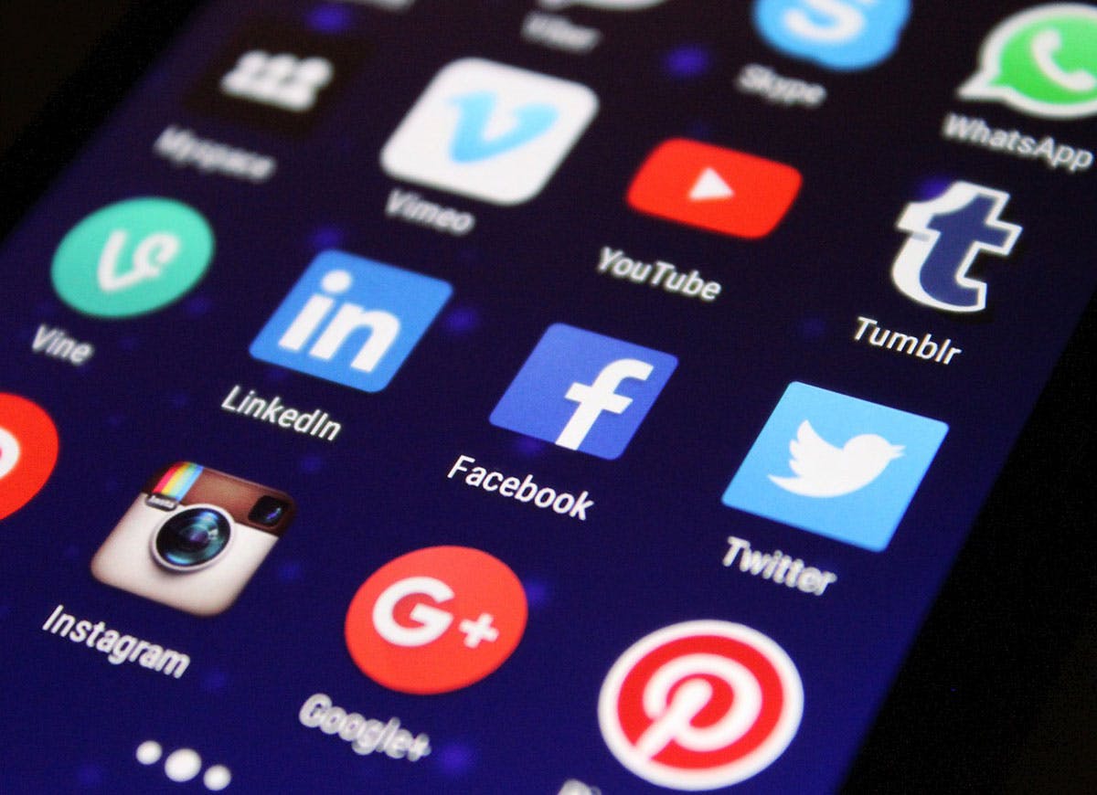 78% Of Filipinos Get Their News From Facebook – Ateneo Study