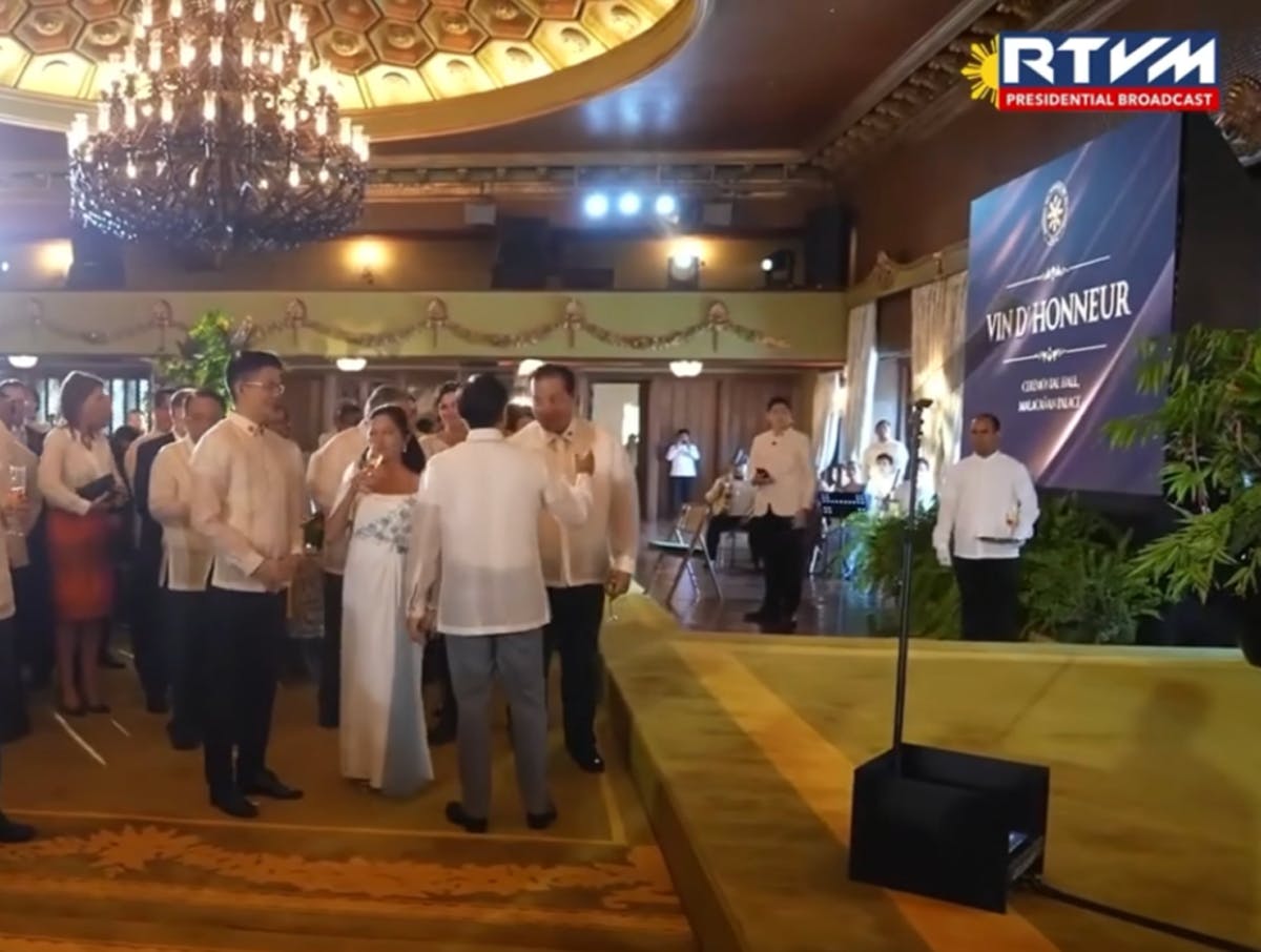 WITH VIDEO | First Lady Takes Chiz’s Wine Glass At Palace Reception