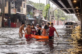 Heavy Monsoon Rains Flood Metro Manila Roads Anew; New LPA Spotted