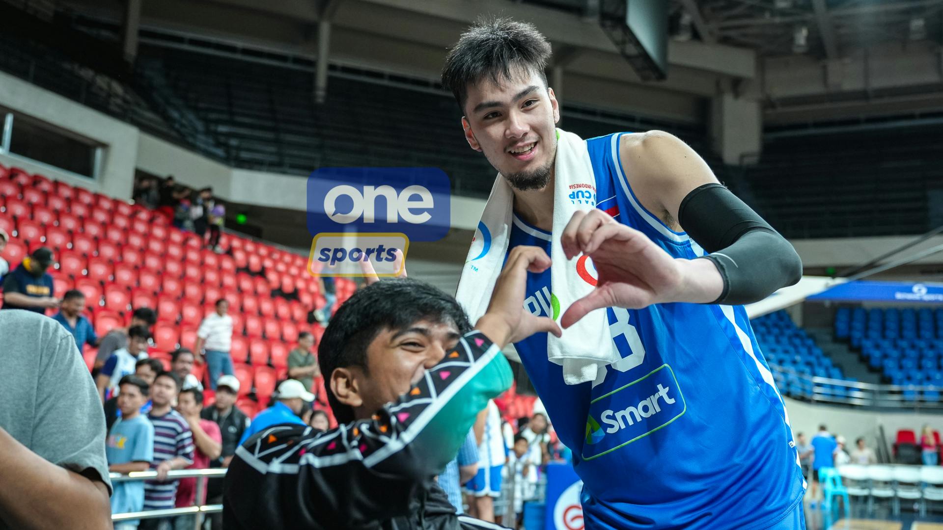 Gilas Pilipinas *ginulat* ang fans with a wholesome In Photos session
