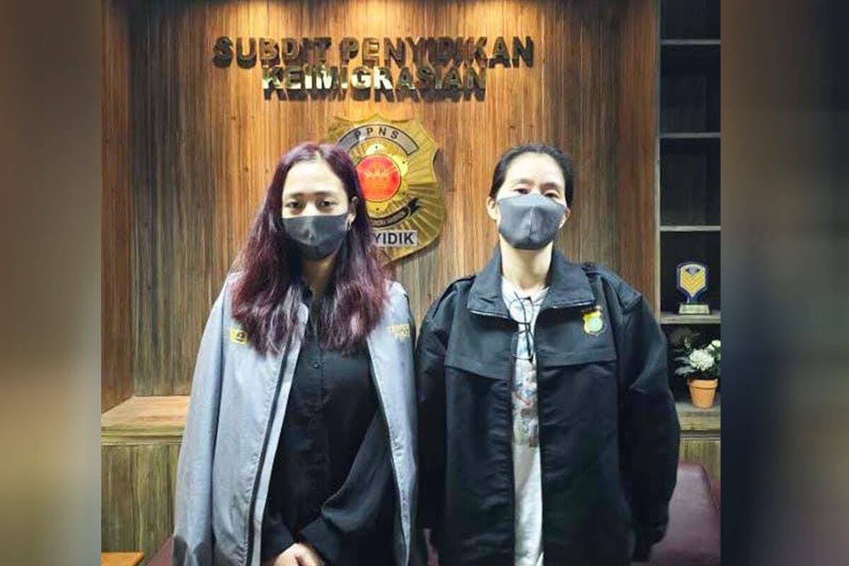 Guo Sister, Companion Back In Phl After Arrest