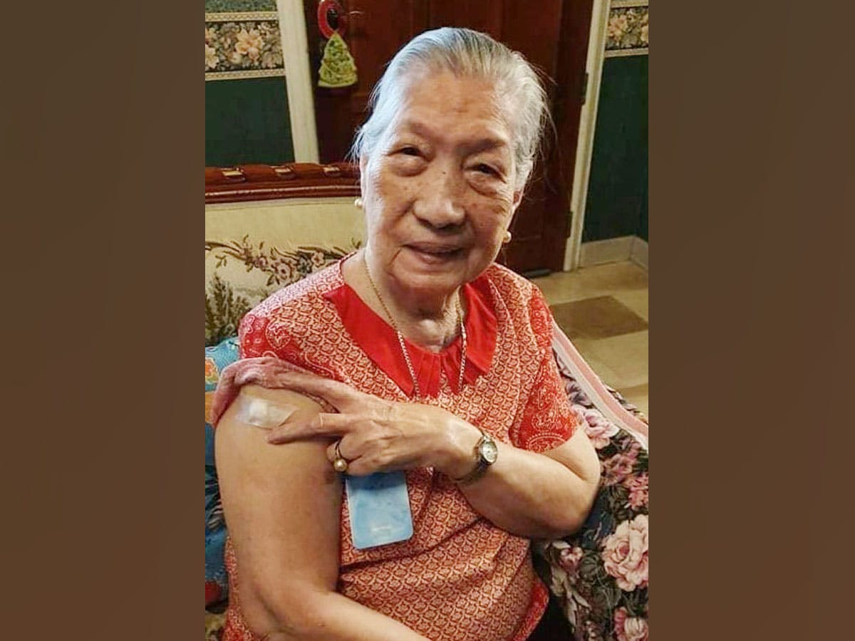 Navotas’ 100-Year-Old ‘Superwoman’ Breezes Through COVID-19 Vaccination