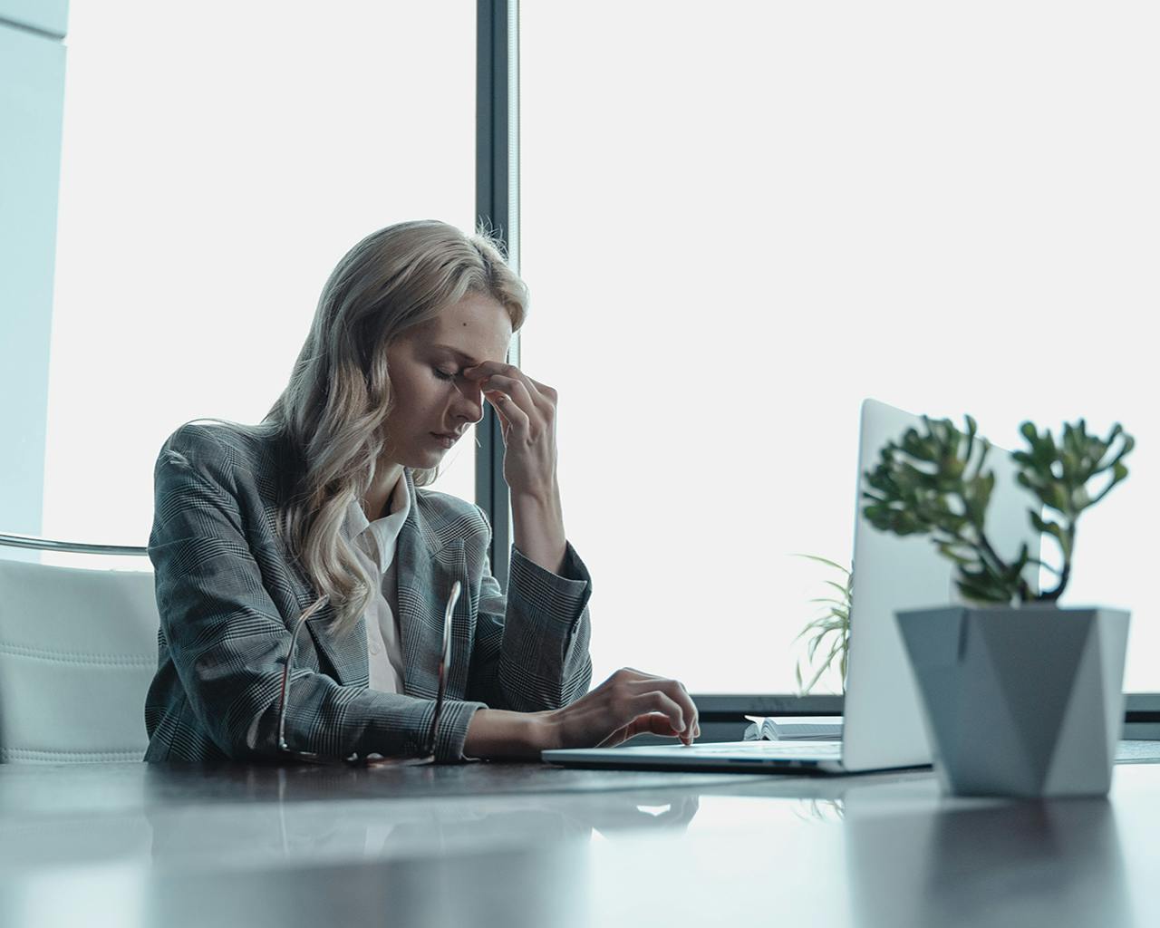 Avoid The “Hustle Culture,” Because Working 10 To 12 Hours A Day Is Toxic To Your Mental And Physical Health