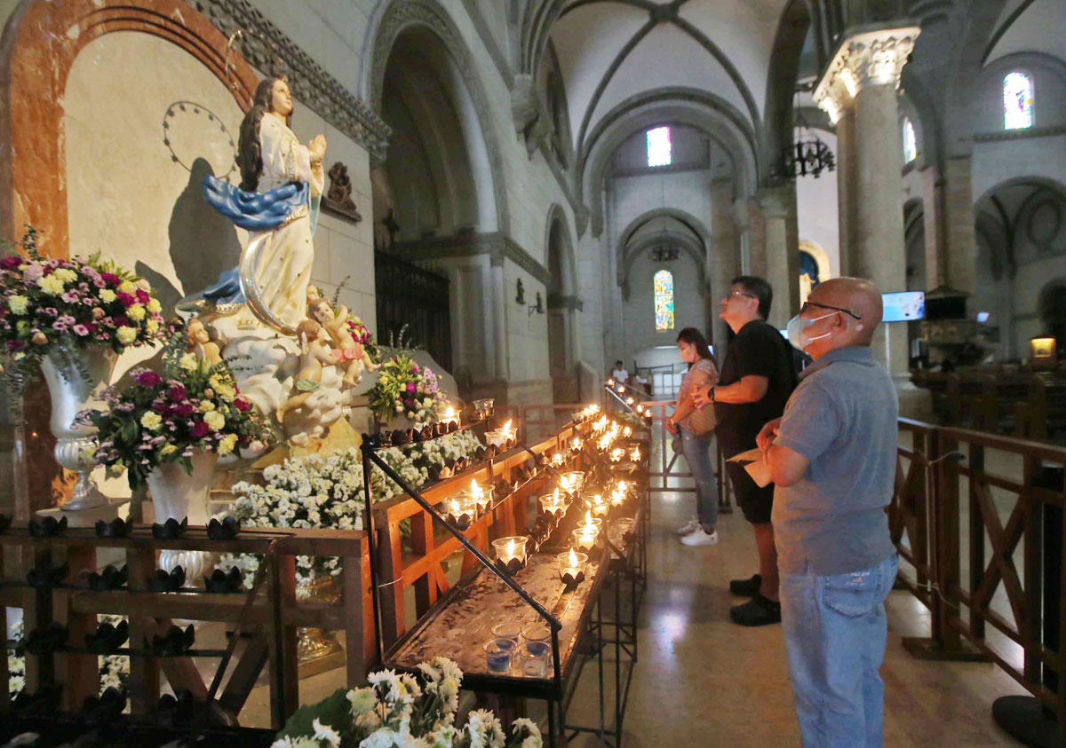 Immaculate Conception Statue Manila Cathedral