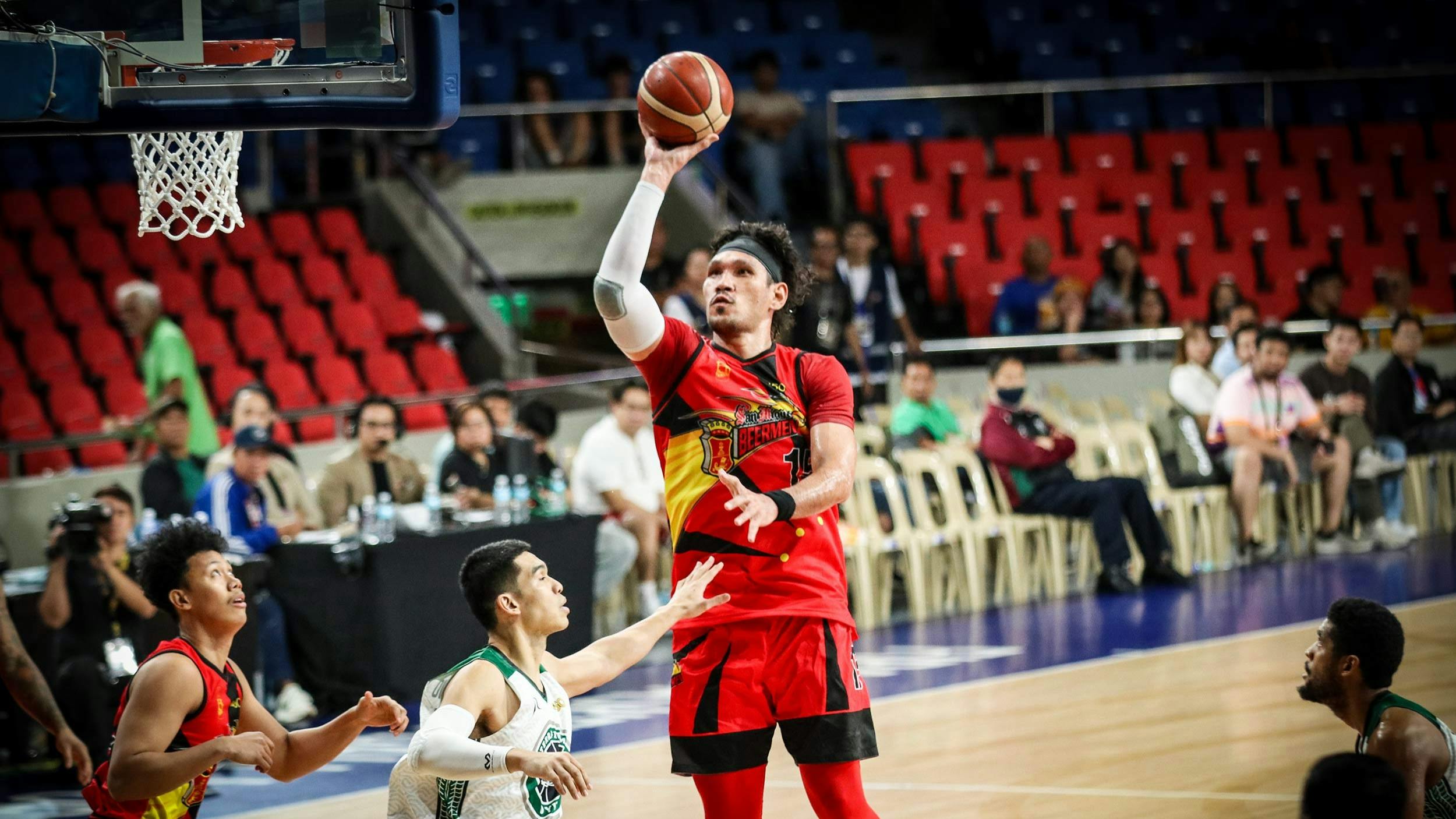 PBA: Fajardo issues 10 assists in 2nd career triple-double, happy to see teammates score