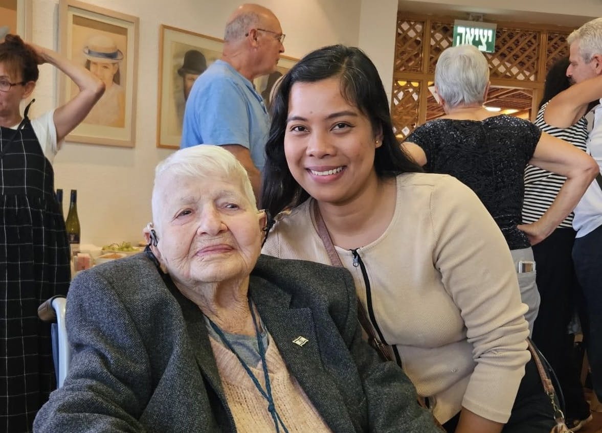 Filipina Caregiver’s Courage Touches Thousands Of Israelis