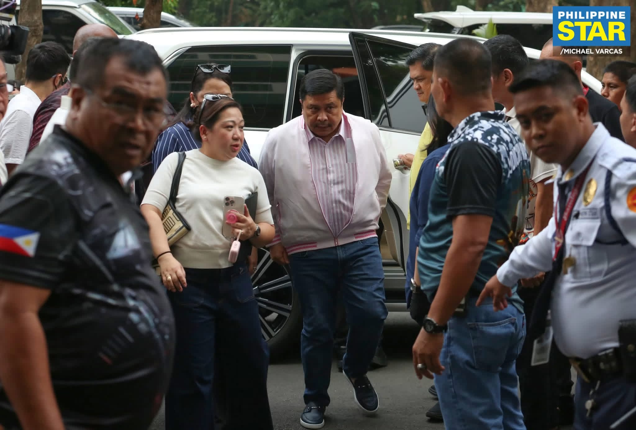Sandigan Issues Arrest Warrant, HDO Versus Jinggoy; Senator Posts P90,000 Bail For Graft Case