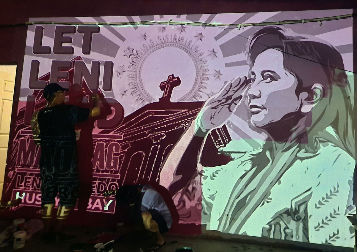 leni mural painting