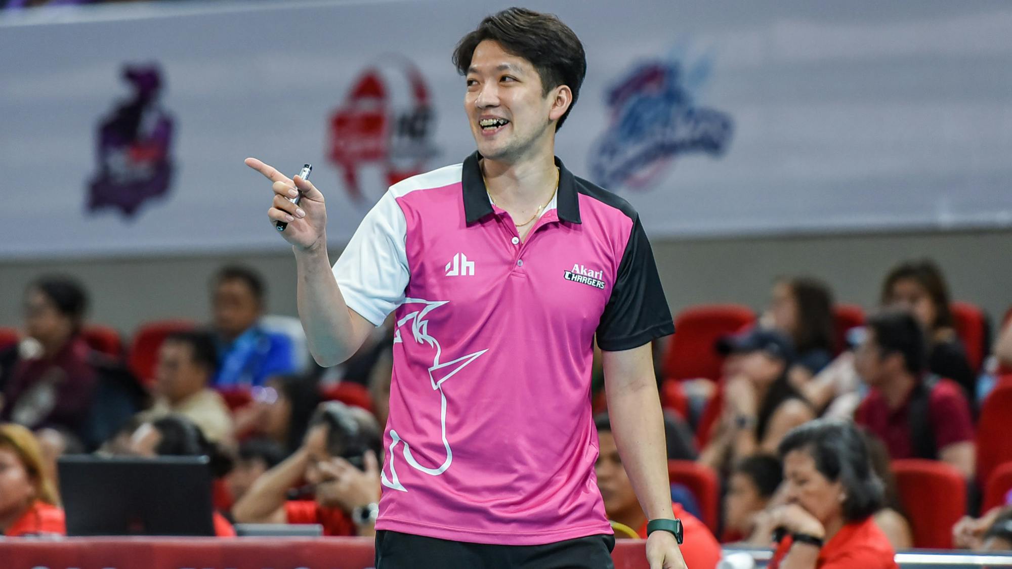 Taka Minowa heads back to Japan as deputy in V.League team Aisin Tealmare