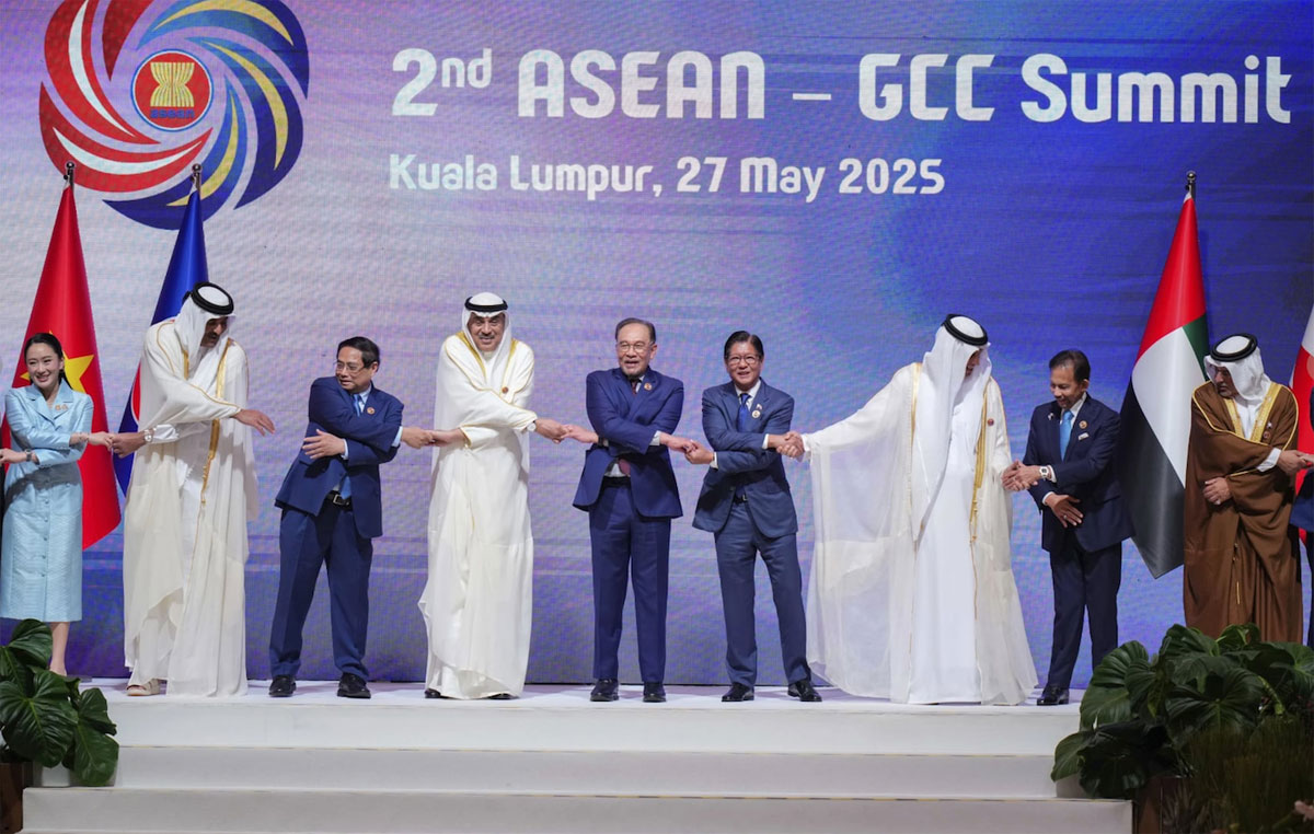 Asean Opens Summit With Persian Gulf Nations, China As US Threatens ...