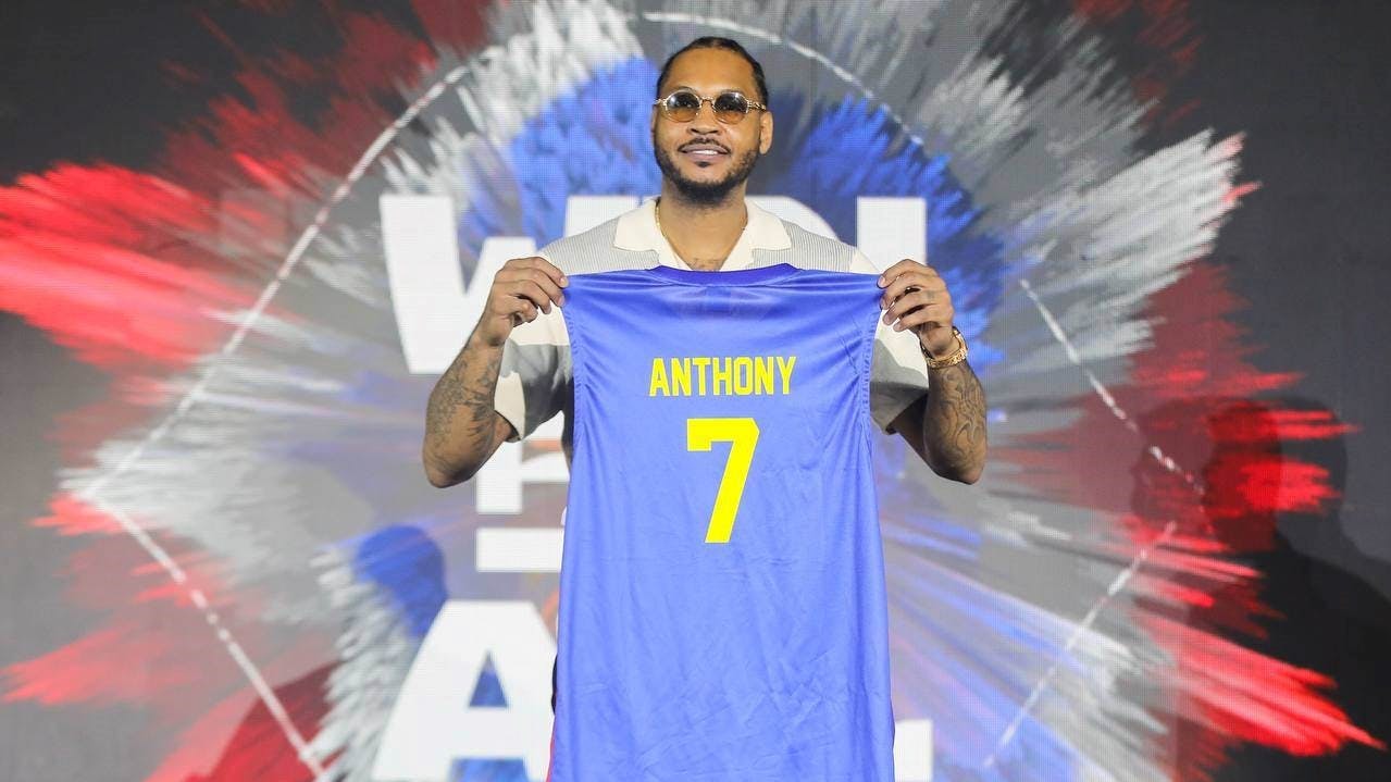 What happens when you put FIBA ambassador Carmelo Anthony and Nico Bolzico in one room?