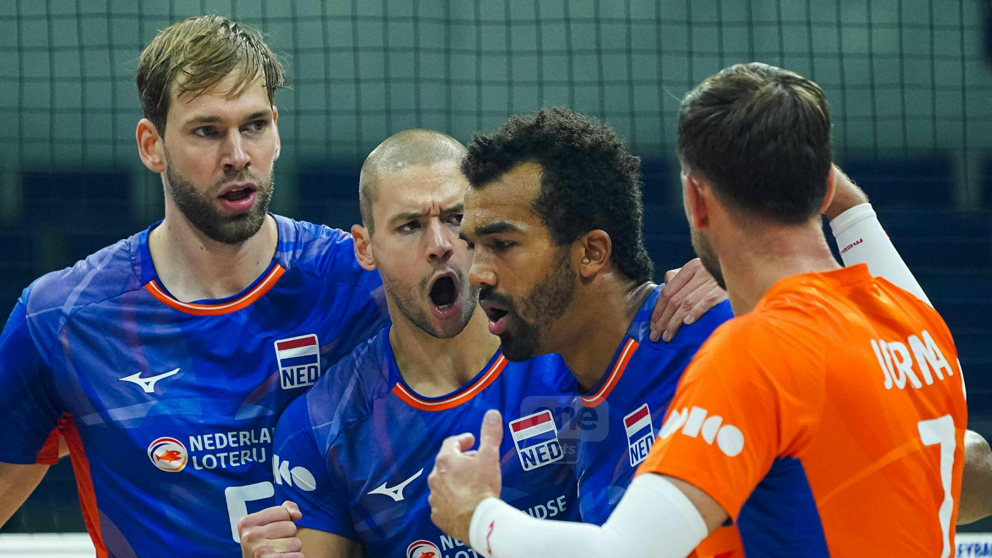 Netherlands whips Romania, nears Round of 16 in FIVB Men
