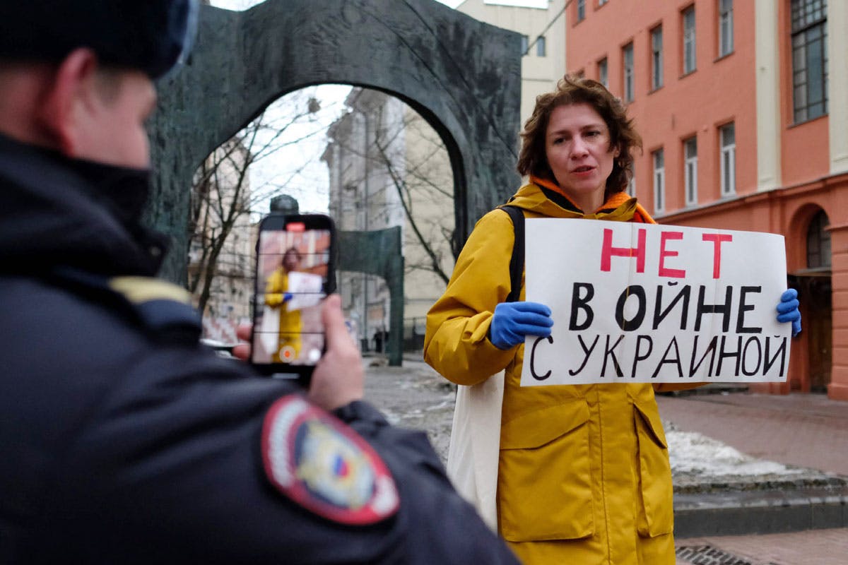 Evacuation Of Pinoys In Ukraine Underway