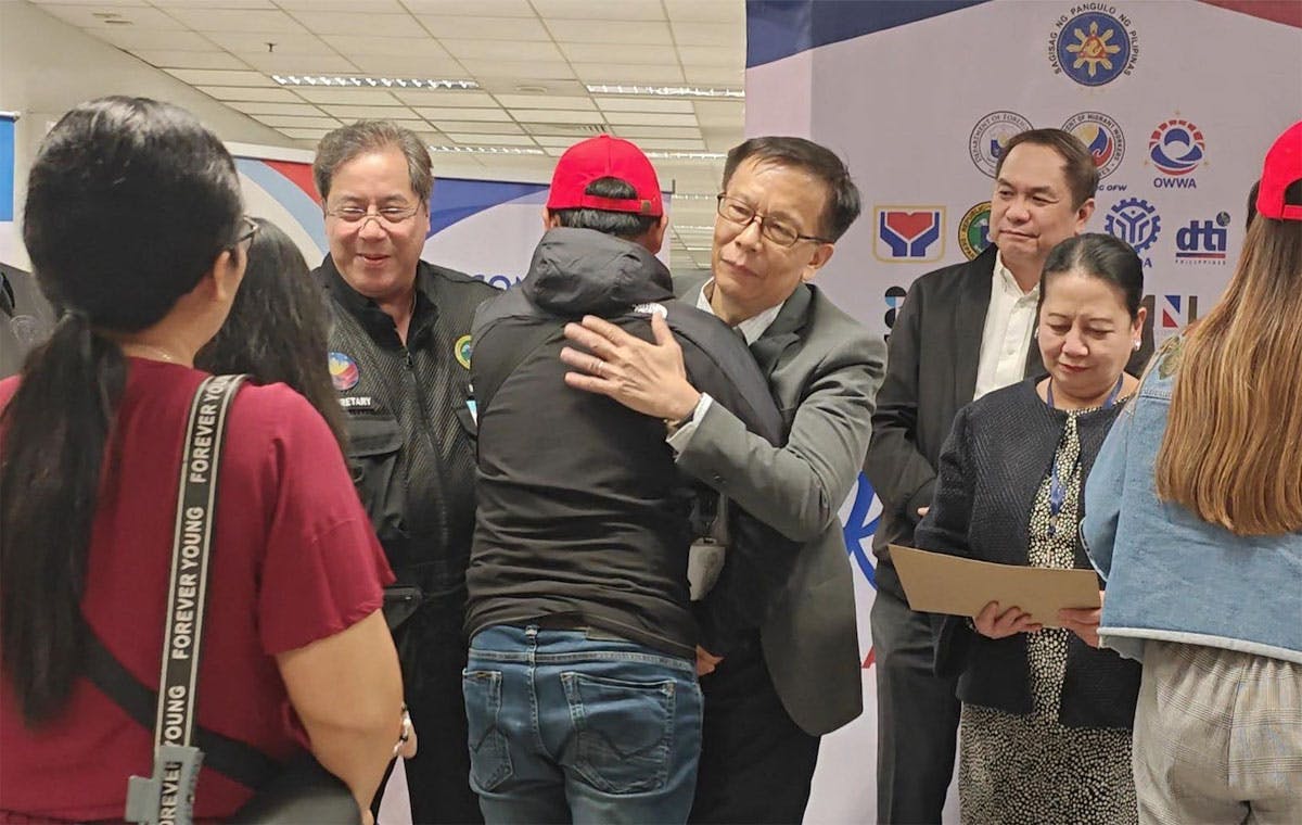 31 OFWs From Middle East Arrive In Philippines