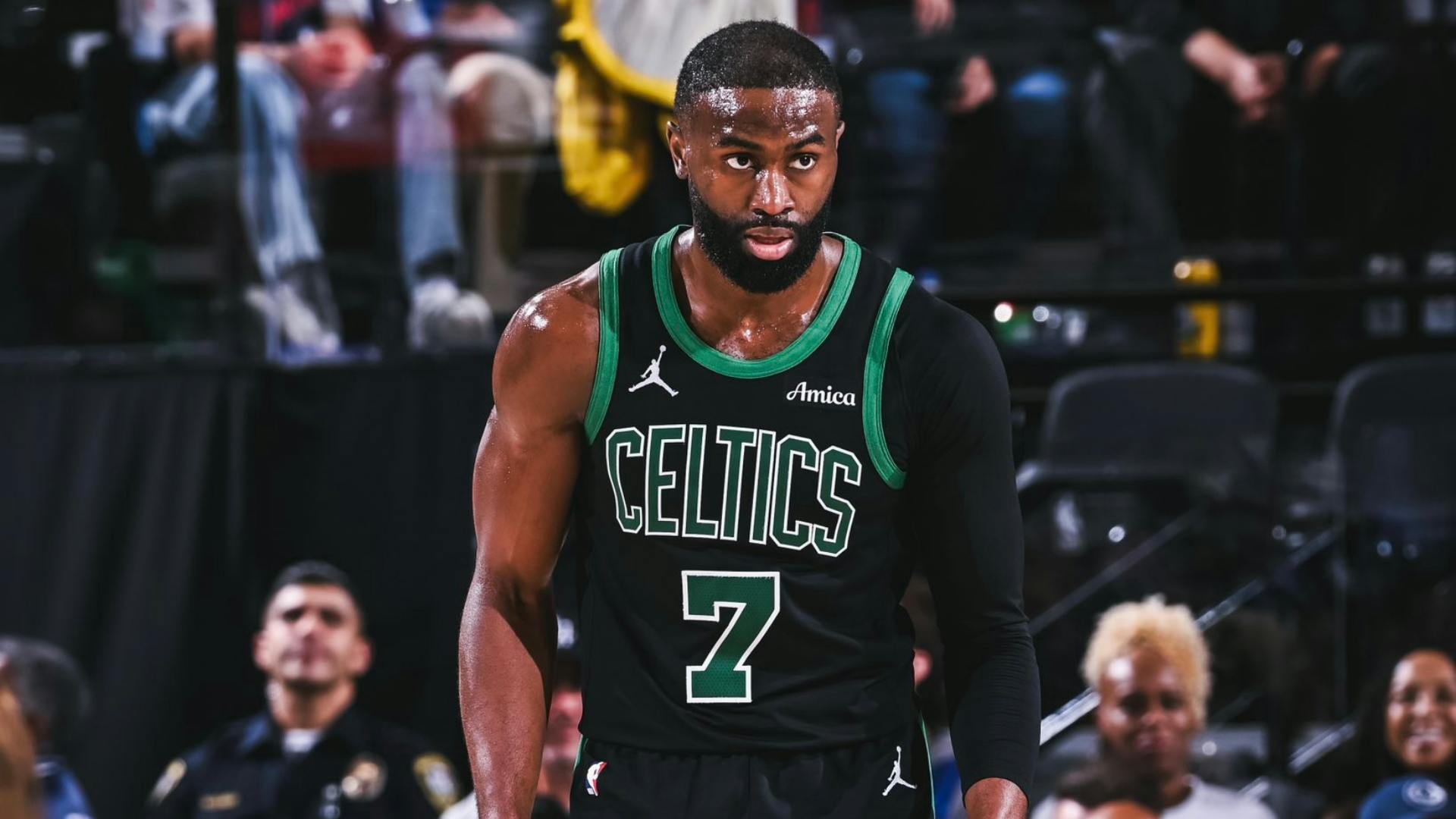 Brown drops 50 points as Celtics demolish Clippers