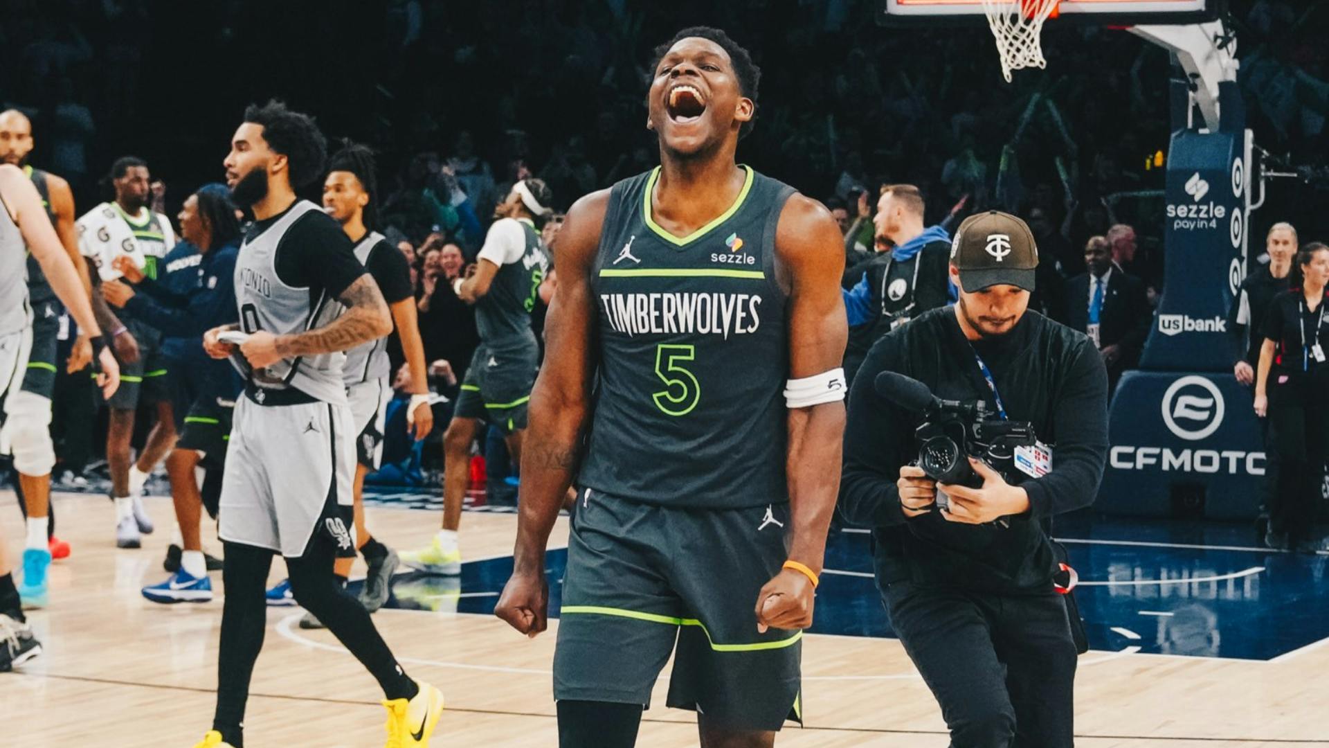 Edwards hits game-winner as Timberwolves turn back Spurs in thriller