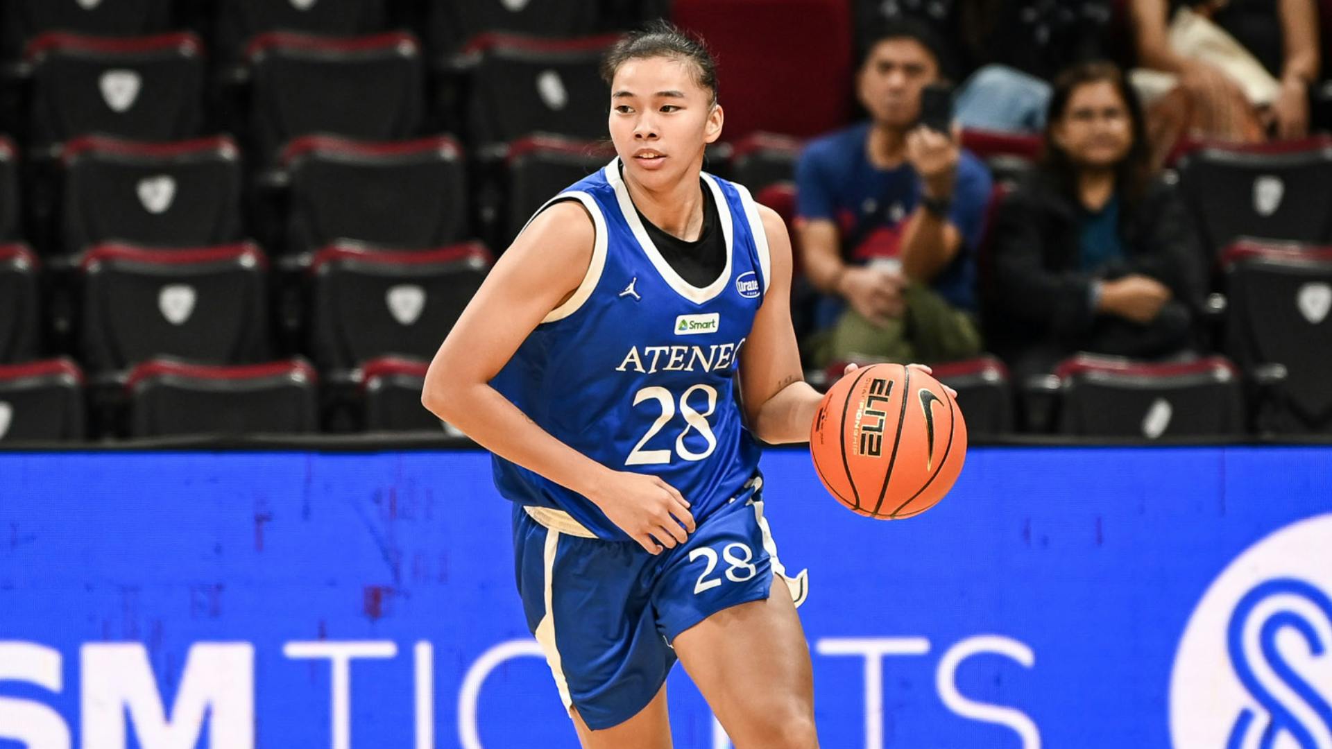 Dela Rosa posts 20-20 game vs FEU as Ateneo retains solo 3rd in UAAP women