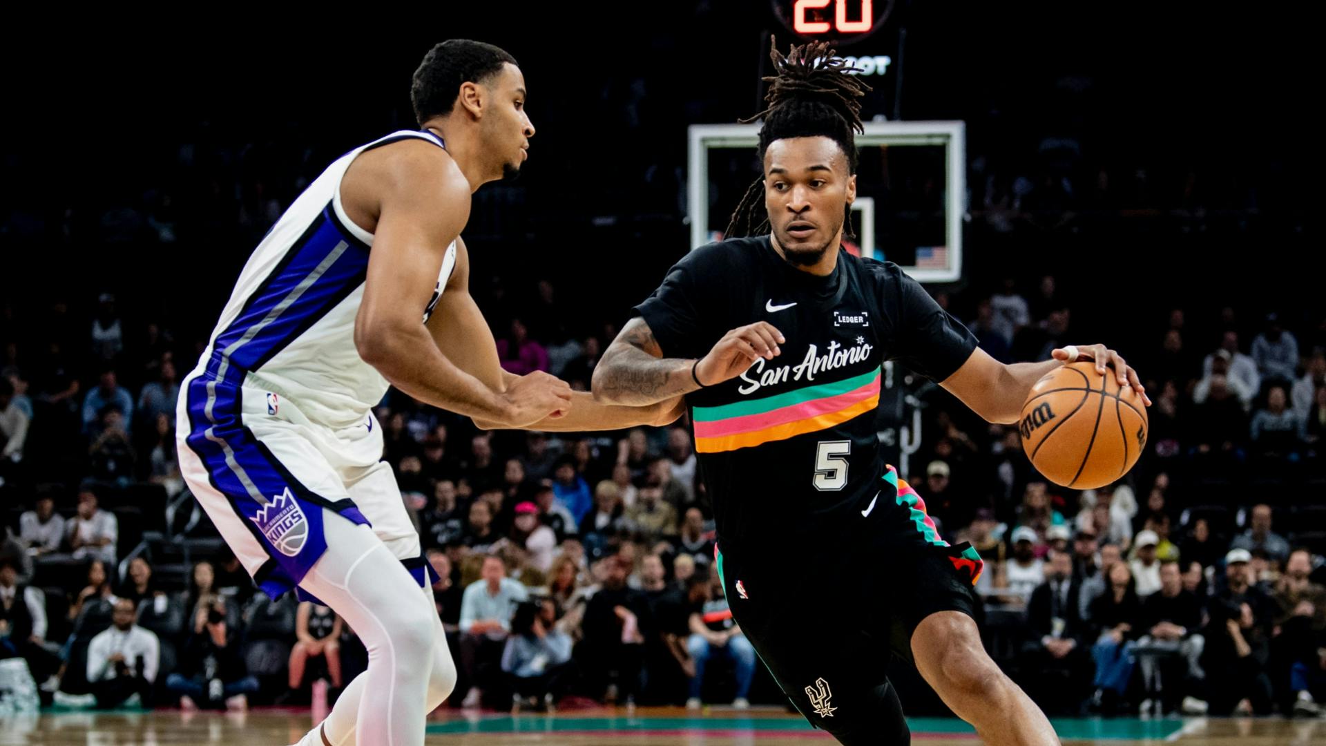 NBA: Surging Spurs hand woeful Kings their 16th straight loss