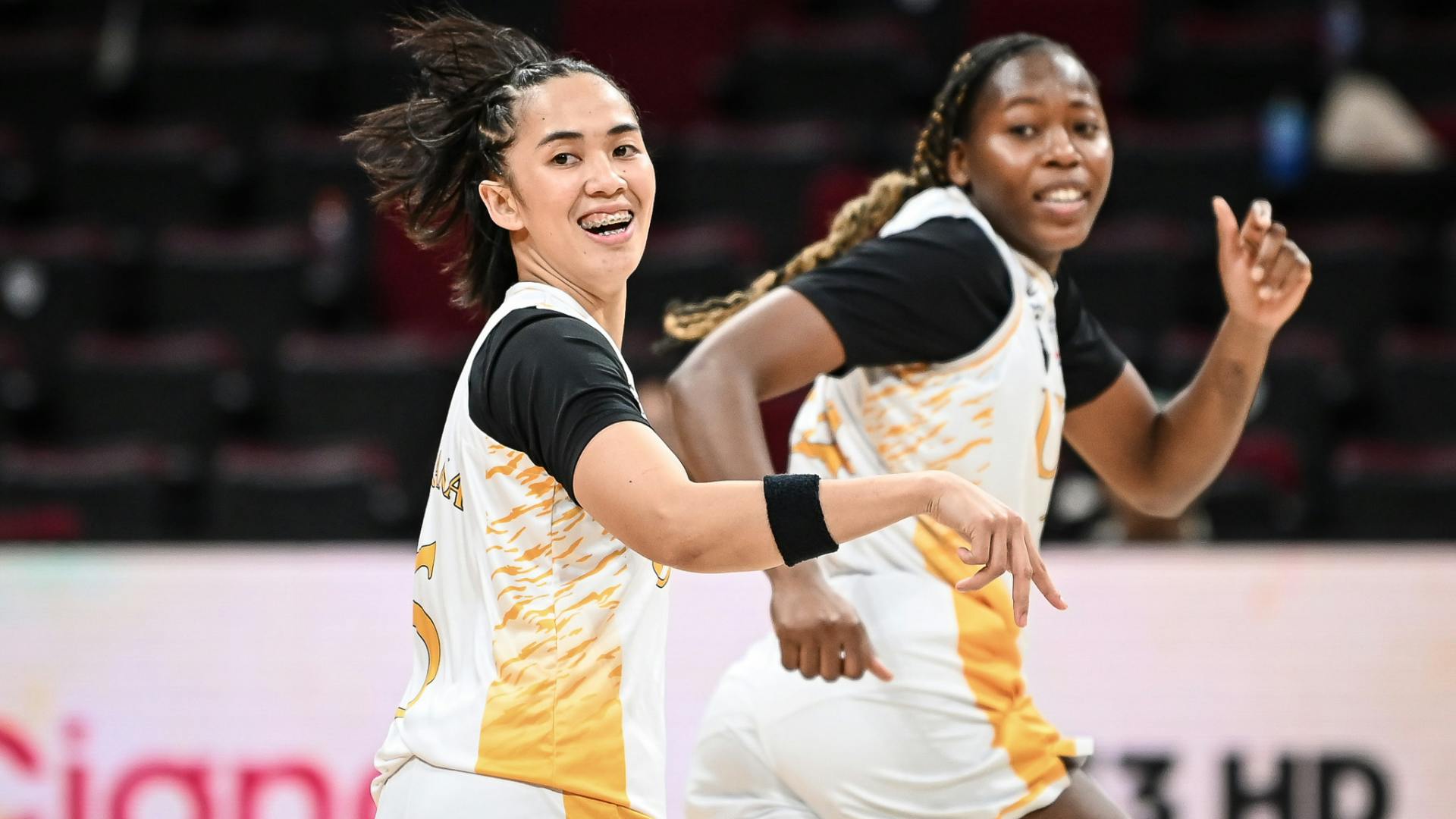 Perfect UST takes 10th win with 50-point rout of UP in UAAP women
