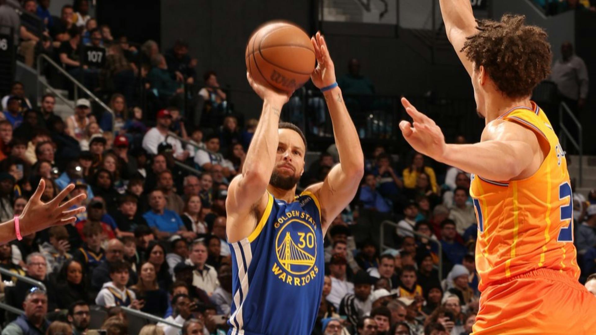 Curry, Warriors take down Hornets for back-to-back wins