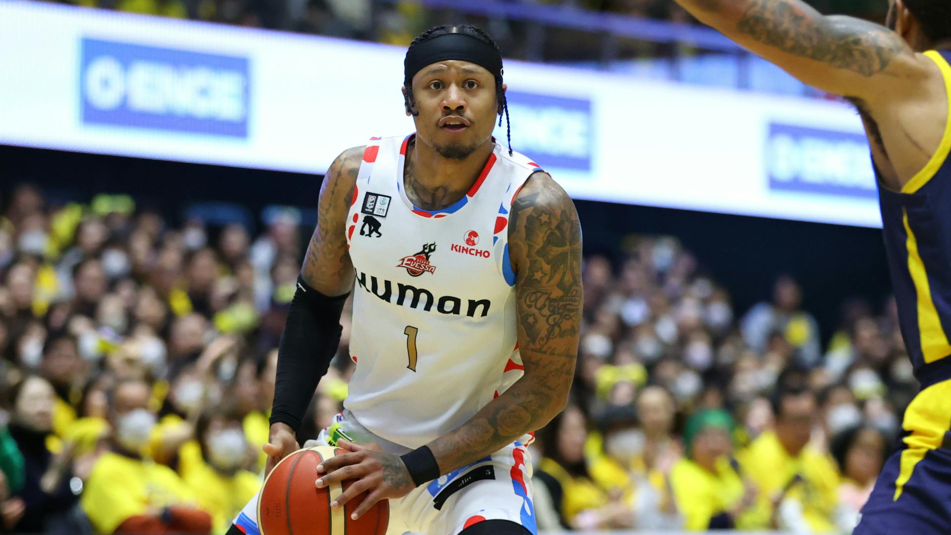 Ray Parks Jr. drops 25 as Osaka keeps pace in B.LEAGUE