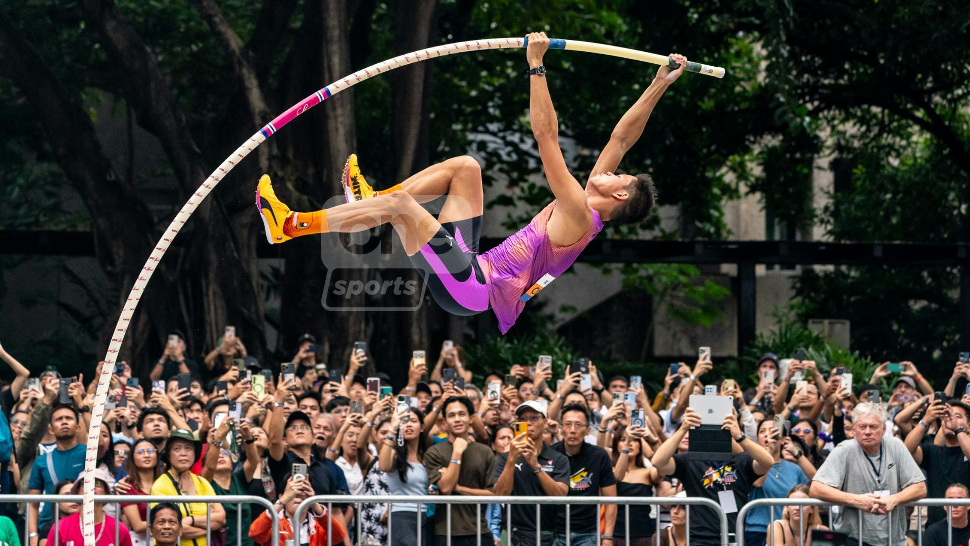EJ Obiena hopes home events like Atletang Ayala World Pole Vault Challenge can become annual
