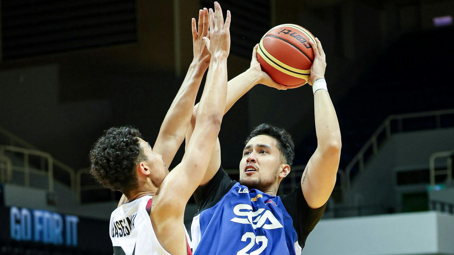 Javi Gomez de Liaño paces locals as Strong Group beats Japan for 2-0 Jones Cup start