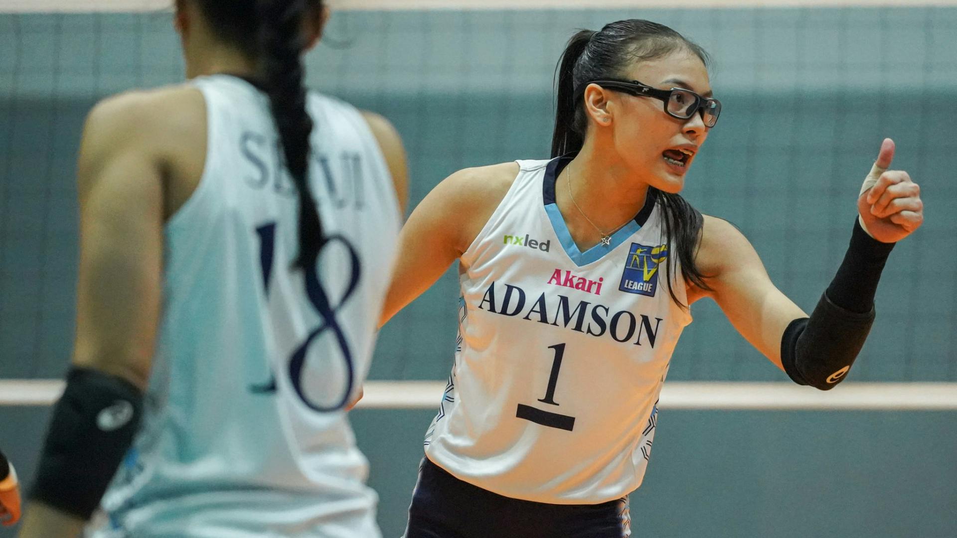 Shaina Nitura suits up as Adamson beats FEU in V-League Collegiate Challenge