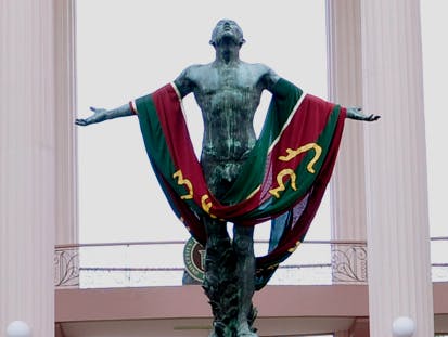 UP Diliman Has 150 Summas