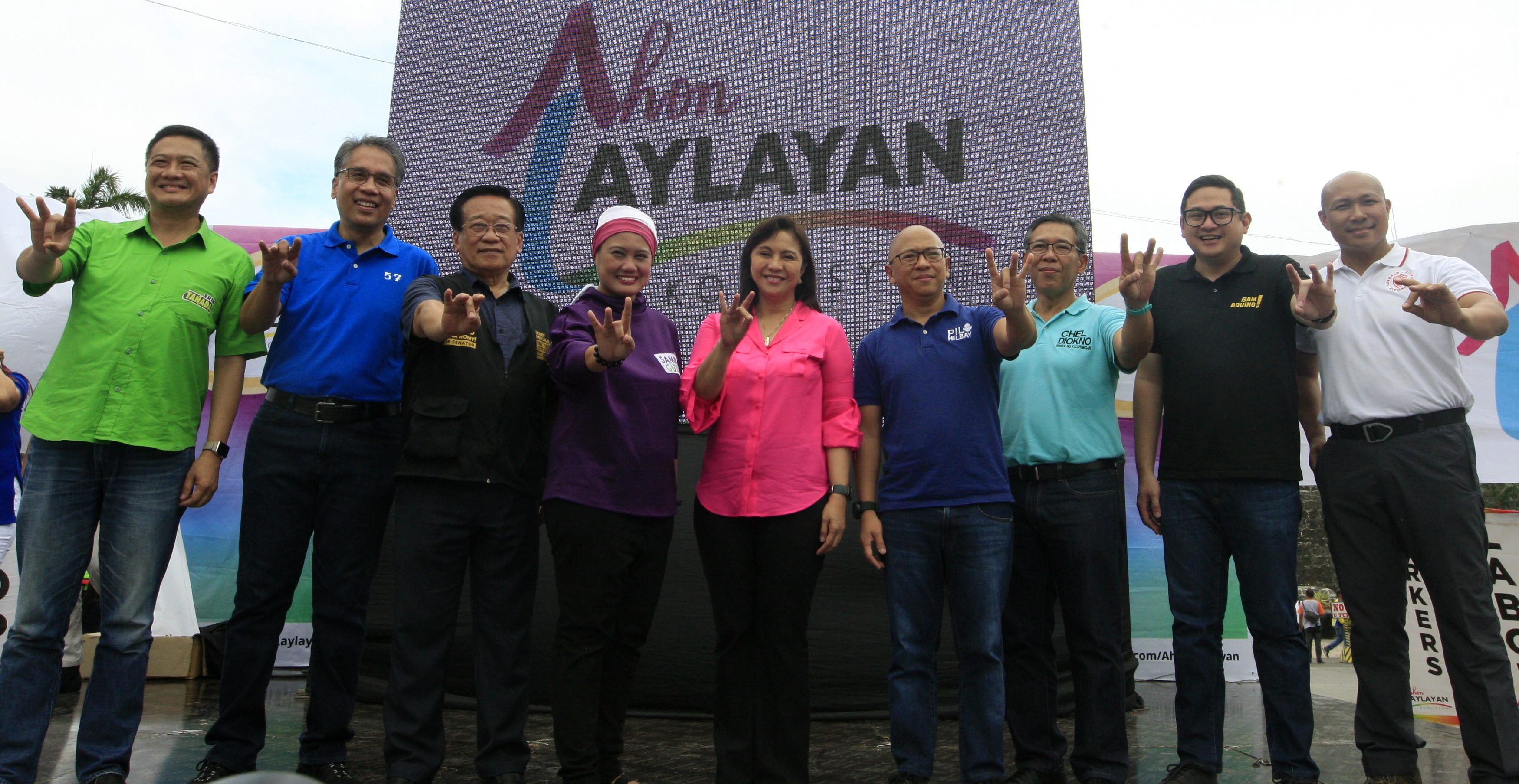 Vice President Leni Robredo (center) endorses Otso Diretso, the opposition’s senatorial slate during a sortie in Cebu City on April 28, 2019. Photo by Edd Gumban, The Philippine STAR