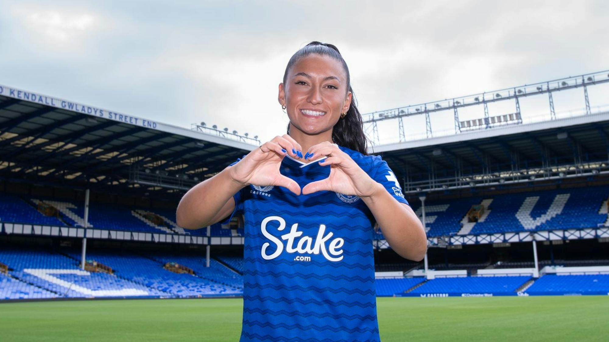Filipinas’ Maz Pacheco signs with WSL side Everton