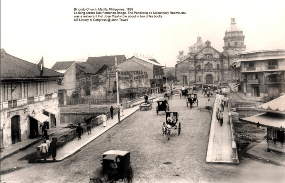The Pansiteria Macanista de Buen Gusto near the Binondo church in 1899. Photo by John Tewell sourced from the US Library of Congress