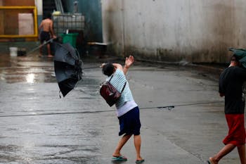 Monsoon To Spawn Weekend Rains Over Luzon