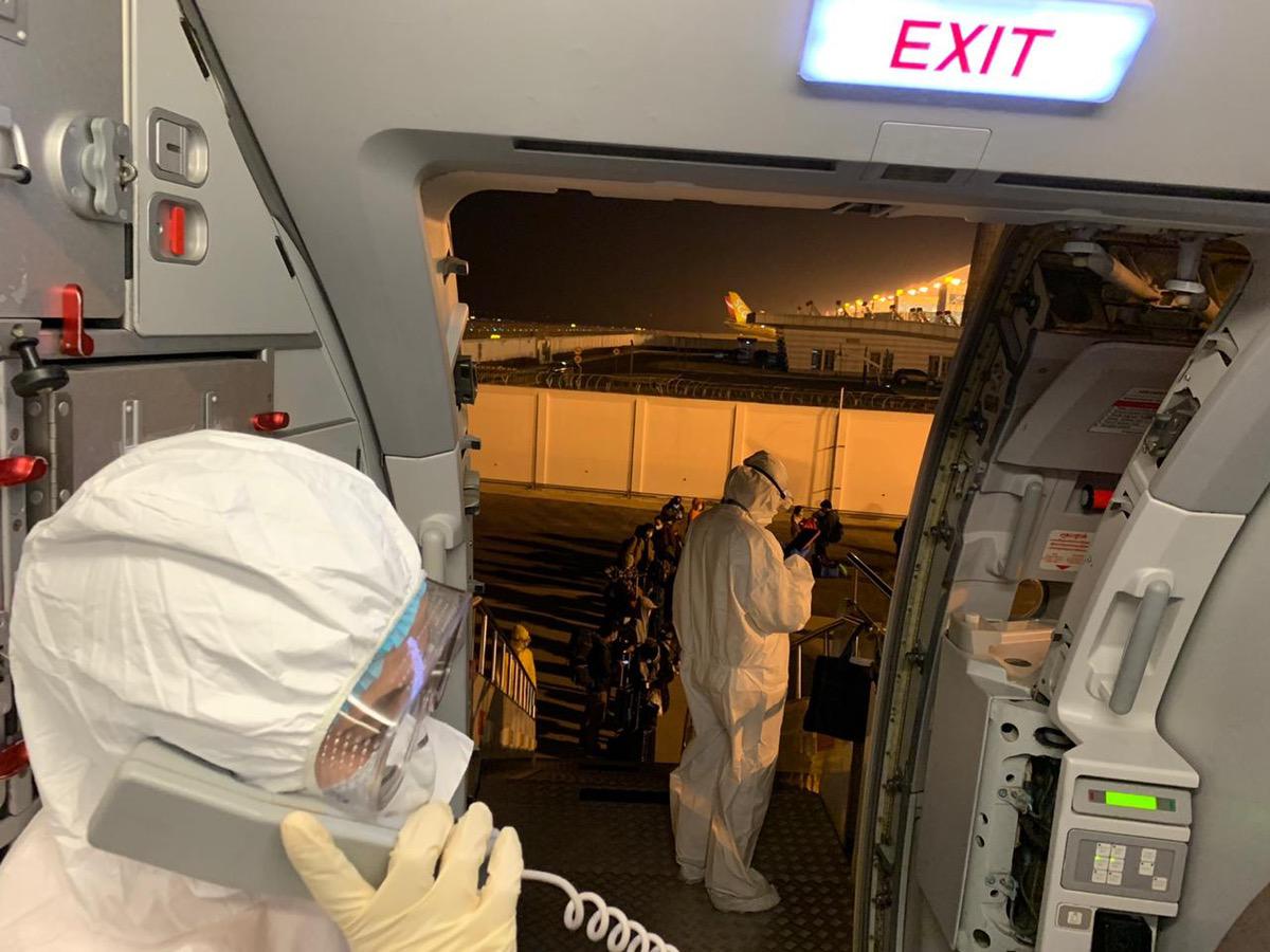 Filipinos are shown on the plane that the Philippine government chartered to fly them out of Wuhan City in China’s Hubei province, epicenter of the novel coronavirus contagion. Photos from the Department of Foreign Affairs Filipinos are shown on the plane that the Philippine government chartered to fly them out of Wuhan City in China’s Hubei province, epicenter of the novel coronavirus contagion. Photos from the Department of Foreign Affairs