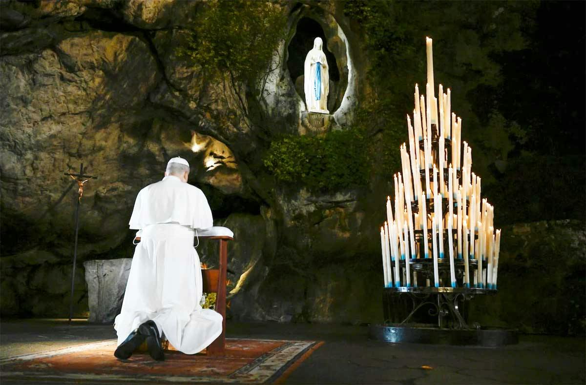 ‘Pray for Me,’ Pope Leo XIV Requests Faithful; Doctors Says Pontiff’s Lung Recovering Well