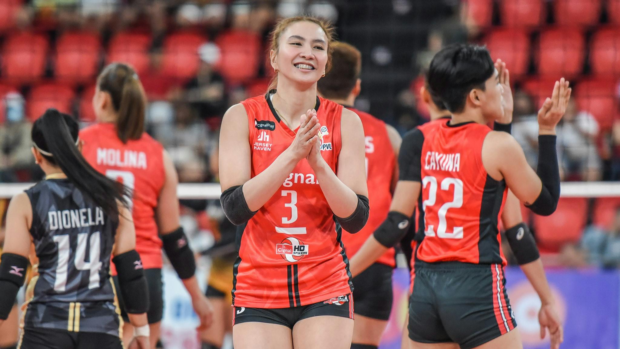 Fans go nuts as Rachel Anne Daquis, other PVL stars show out in Star Magic All-Stars