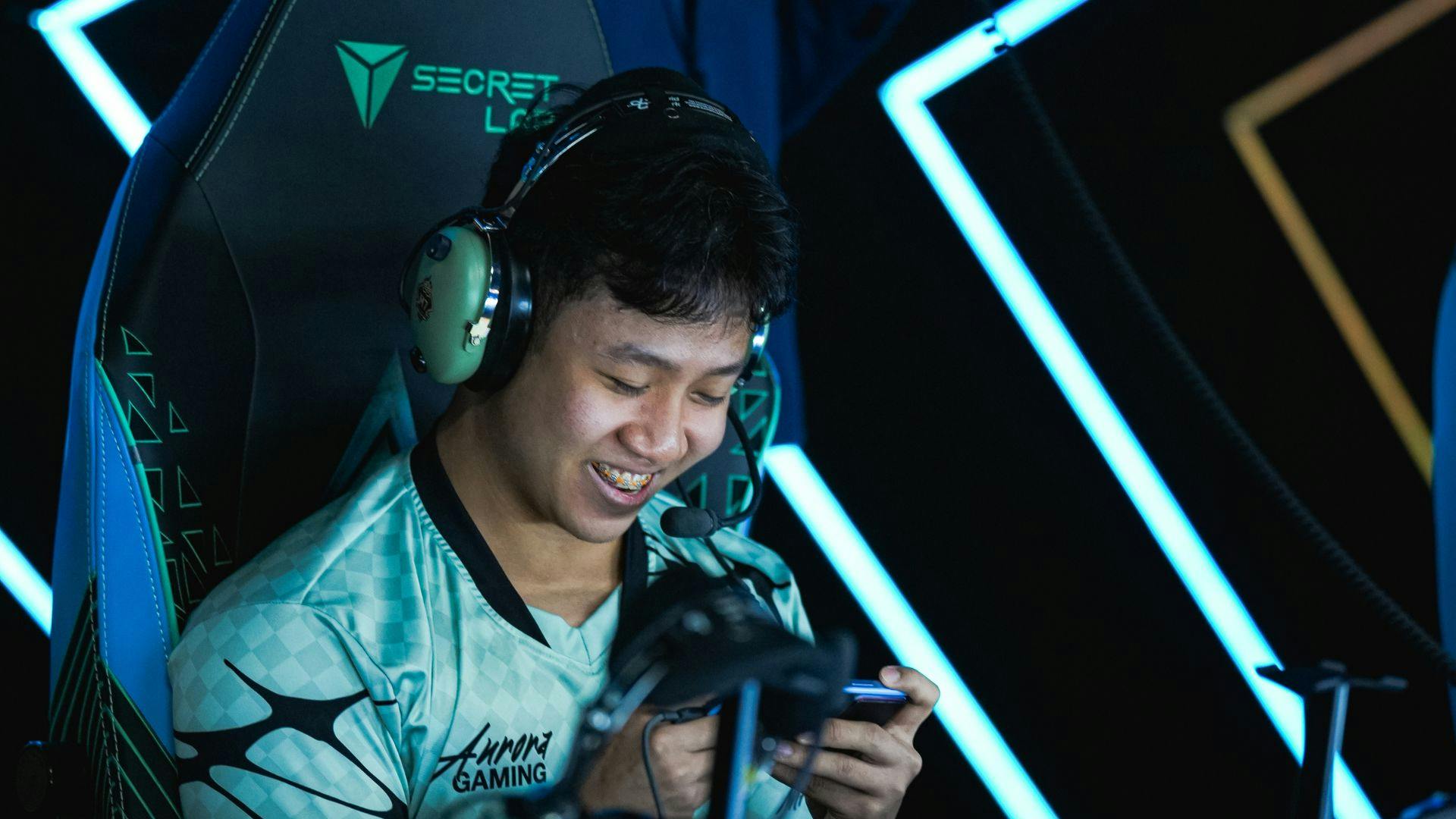 Aurora Gaming PH reaches M7 upper bracket finals after downing Alter Ego