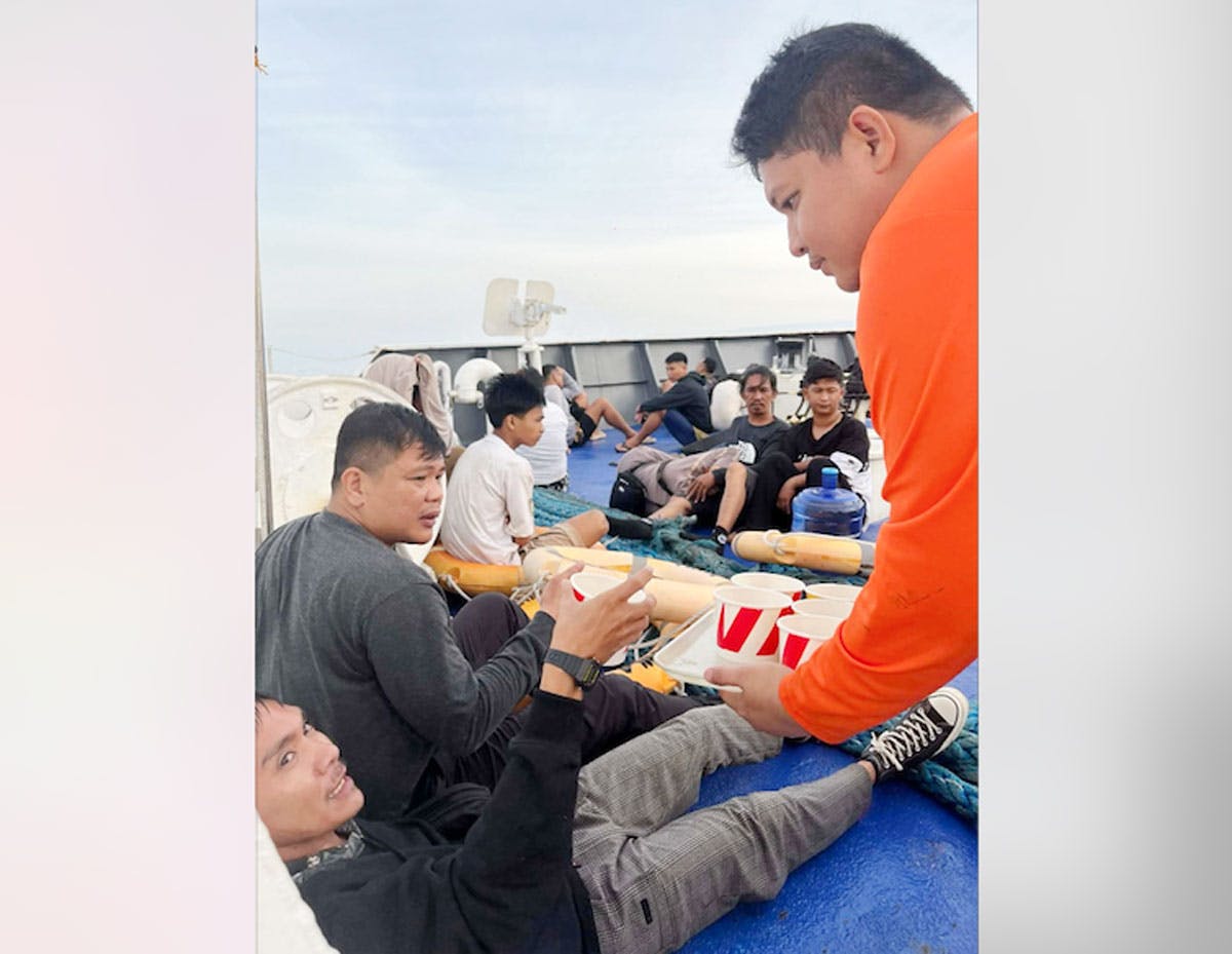 ‘We (Hung Like) Spiderman,’ Survivor Recounts Sea Tragedy