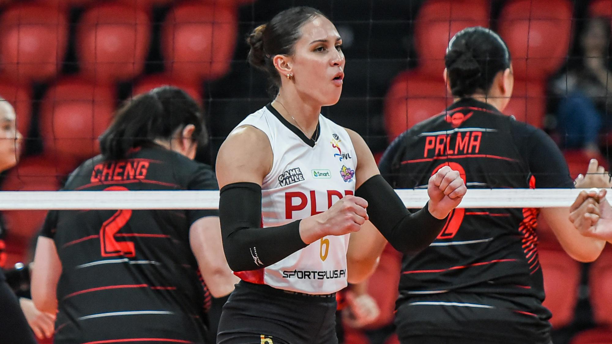 PLDT’s Savi Davison celebrates one full year in the Philippines, connects more with Filipino family