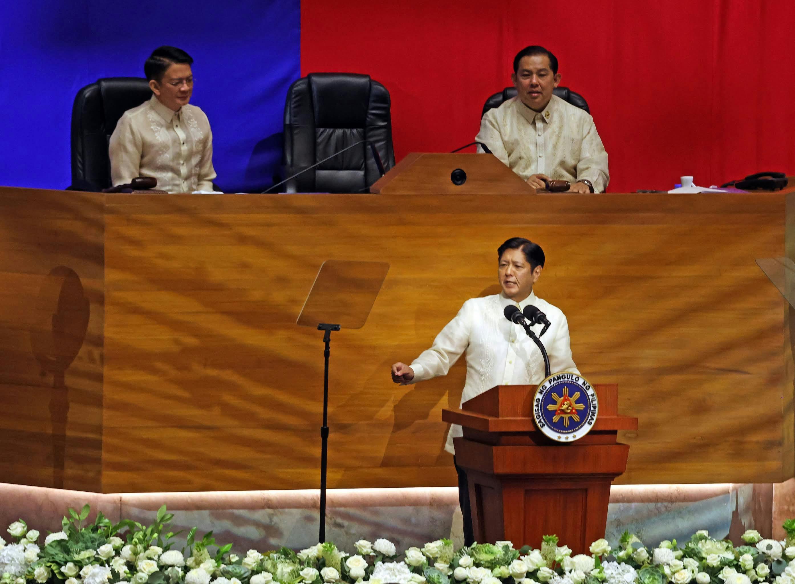 No Red Carpet: Lawmakers Back Call Versus SONA Pageantry